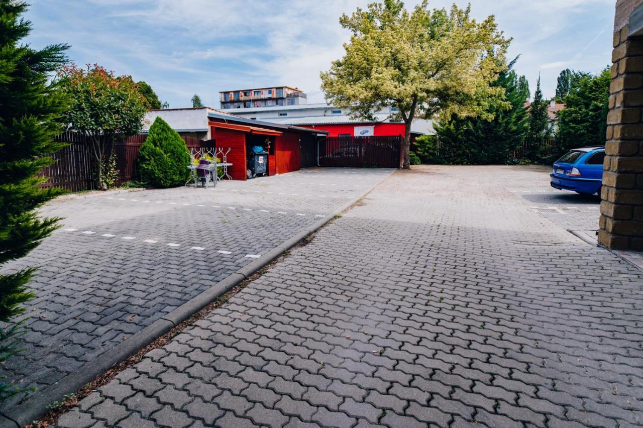 Point Pension Brno Eksteriør bilde